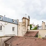 Cosy Apartment In The Heart Of Paris