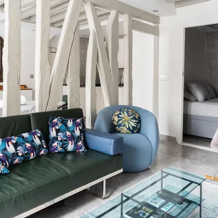 Cosy Apartment In The Heart Of Paris